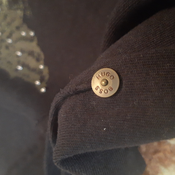 Hugo Boss 'Keep Them Flying' Longsleeve T-shirt - Picture 8 of 17